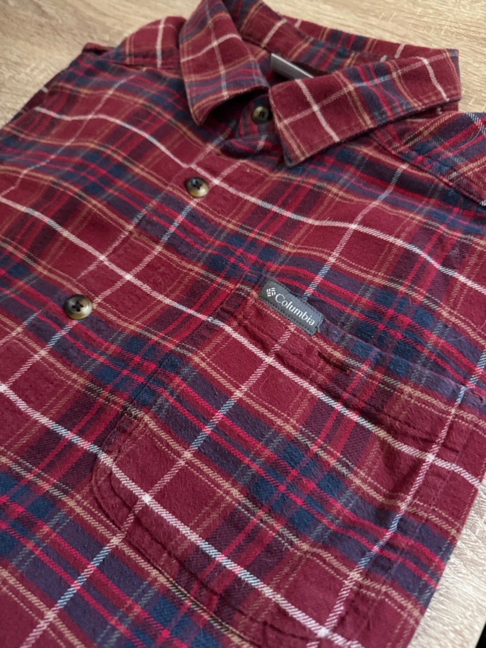 Columbia Shirt - Picture 2 of 3